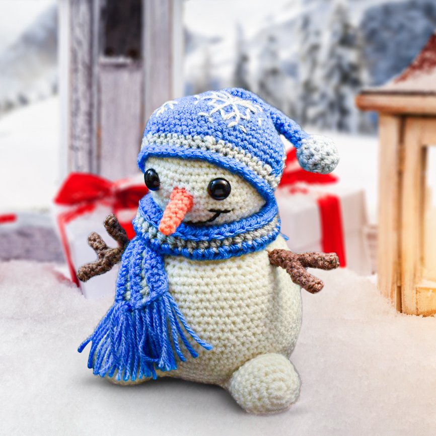 Christmas is coming! ⛄ A happy snowman is a good snowman. All he needs is a scarf, a hat and a carrot... and some snow ❄️

You can get the crochet pattern for björn rhe snowman here: derhaekelwurm.etsy.com/listing/112070…

Wish you a happy day ✨

#snowman #winter #amigurumi #crochet #häkeln