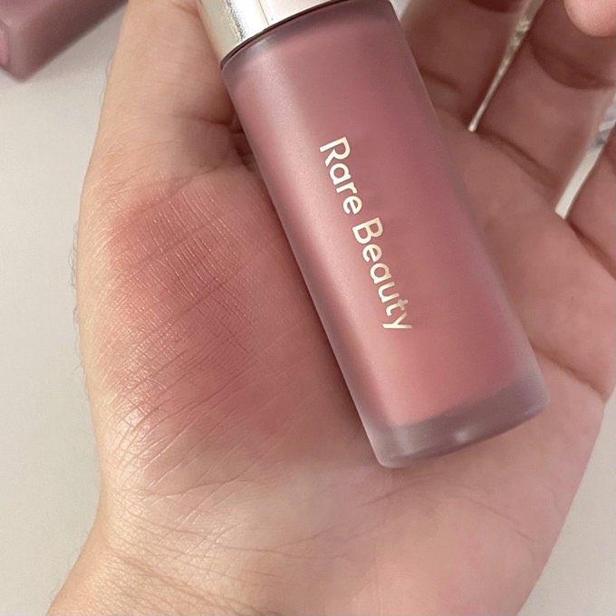 ใครอยากลองrare beauty ไซส์จิ๋วกดโค้ดเหลือ 200กว่าบาทเองสีencourage ด้วย เห็นจิ๋วๆแบบนี้ใช้ได้นานมากกกก