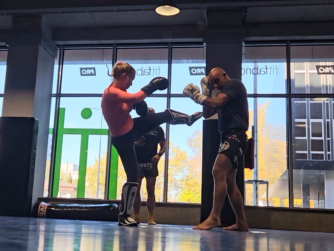 P&oacute;jdę do KSW szybciej niż Tańcula xD Sparing z @PawlakMMA to dow&oacute;d na to, że wszystko się może zdarzyć<a href="/tag/strasznykal"class="tags"><span>#strasznykal</span></a>