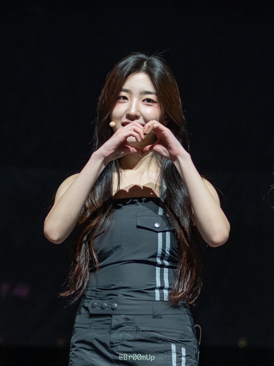 Br00mUp's tweet photo. 231003
#tripleS #트리플에스 #LOVElution #러블루션
#tripleS1stWorldTour #AuthenticUS
#Sohyun #박소현 https://t.co/oi1j7raUSZ