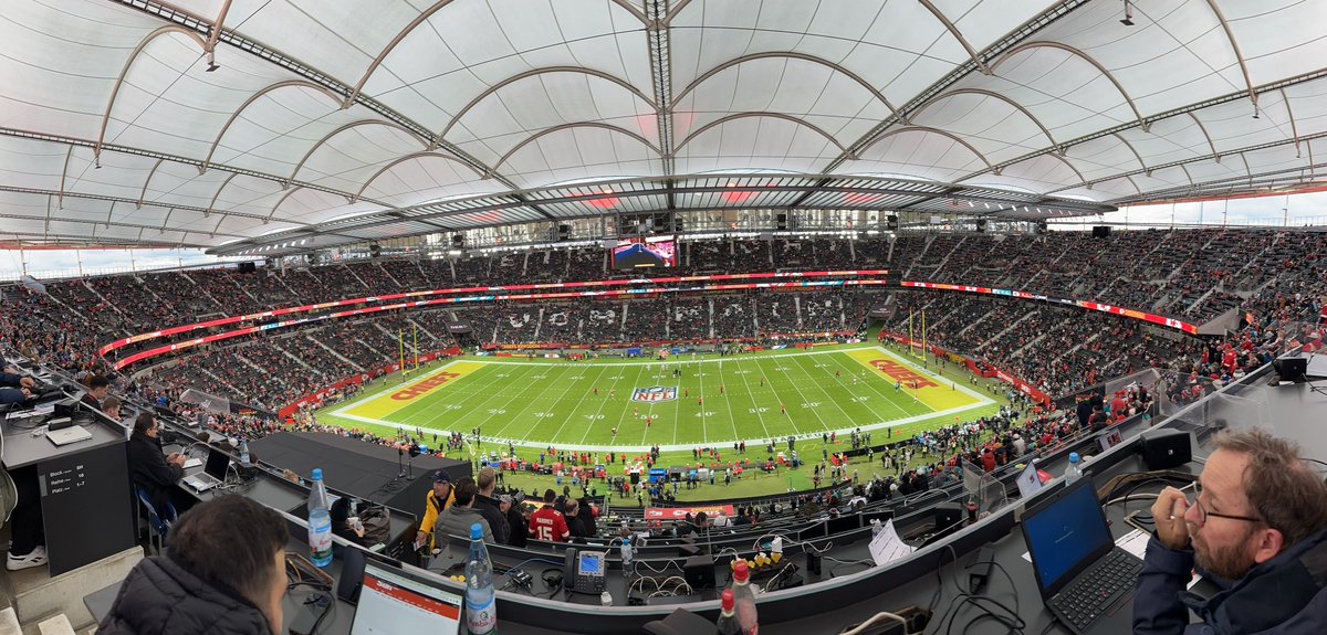 B3astm0deTV's tweet photo. #Panorama #NFL #NFLFrankfurtGames #Frankfurt #rtlnfl @kucze22 @rtl_nflradio @RTL_Sport #TD24 #Touchdown24 https://t.co/2hP28ACvF0