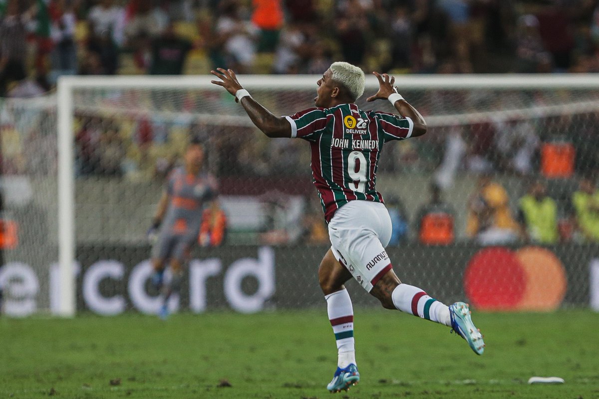 cauatinocoTLe's tweet photo. Oitavas de final: 1 gol e 1 assistência 
Quartas de final: 1 gol
Semifinal: 1 gol e 1 assistência 
Final: Gol do título 

Contra o Boca Juniors:
- 21 minutos jogados
- 1 gol
- Cartão vermelho 

Nasceu pra decidir. https://t.co/GRqH4yJo2R