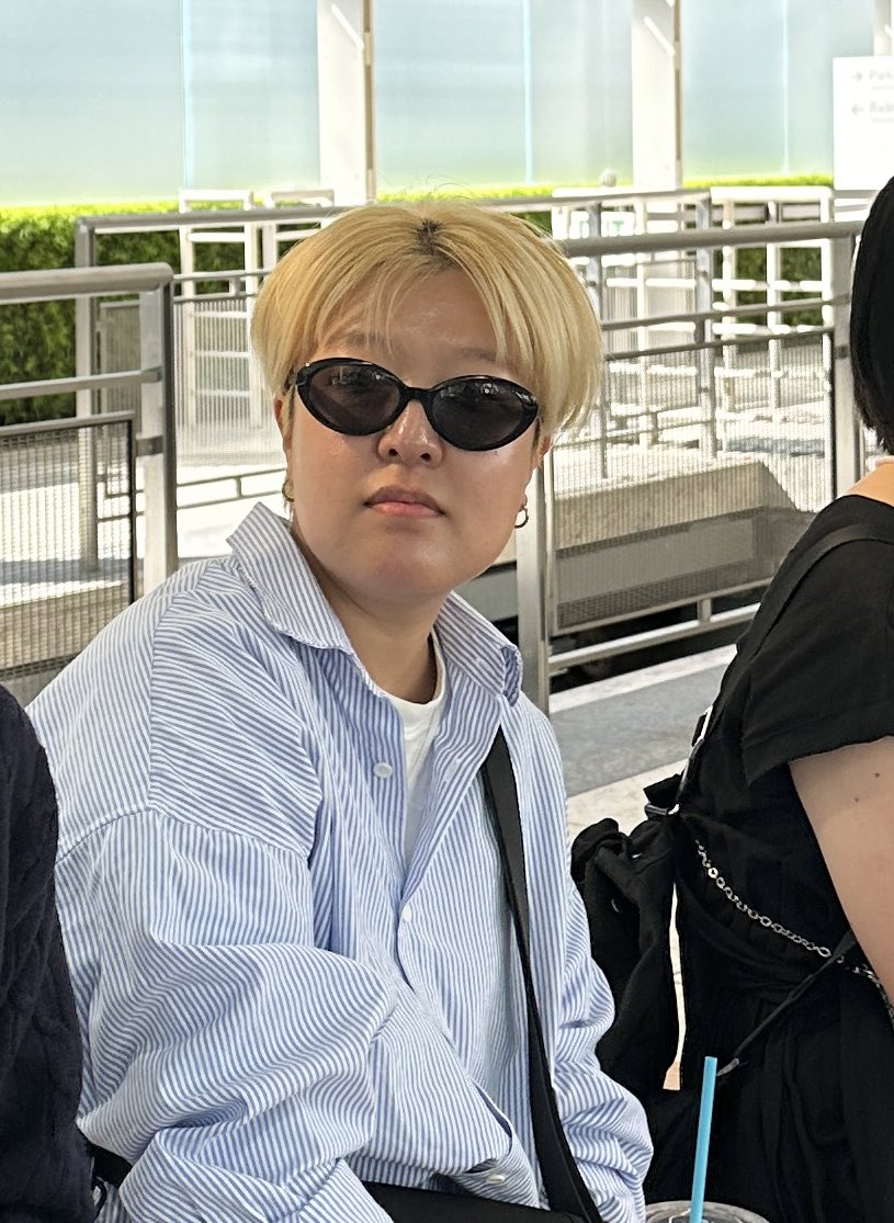 yarlyshirley's tweet photo. 내 머리길이가 짧은게 문제가 아니라 그걸 보는 니 자존감이 약한게 문제야

No problem with my (female) short hair cut.

#남초커뮤니티_여성폭행
#여성_숏컷_캠페인 https://t.co/JqLvC0xSrI