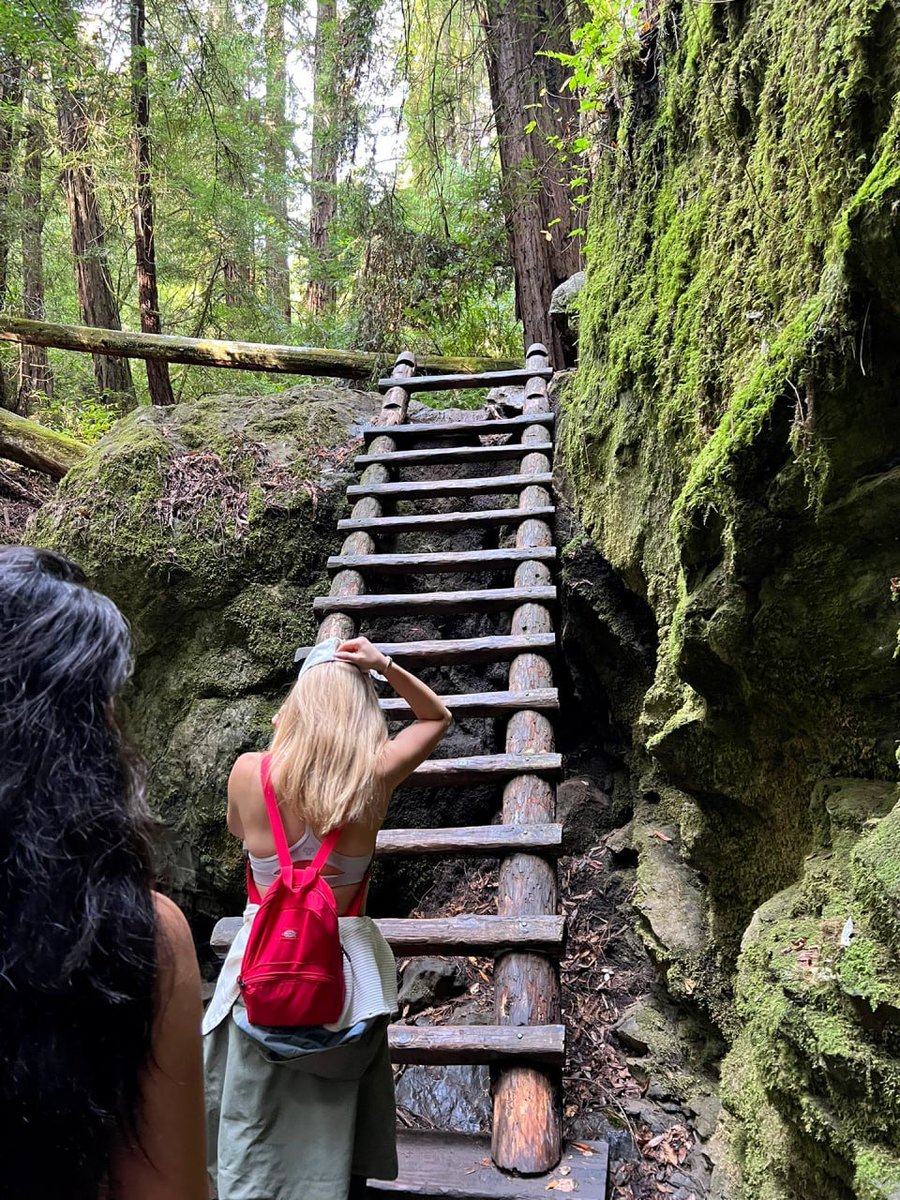 Always keep a grateful heart, because happiness is already around you, don't let it pass away.