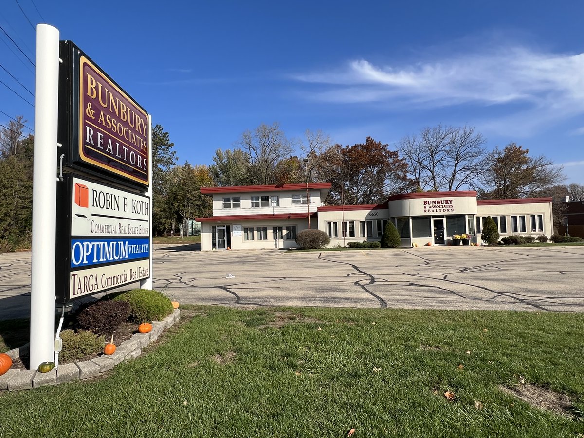 bennel62's tweet image. 4-story #mixeduseddevelopment proposed at 6650 University Avenue in #MiddletonI (with updated photos) paulsnewsline.blogspot.com/2022/07/4-stor…)