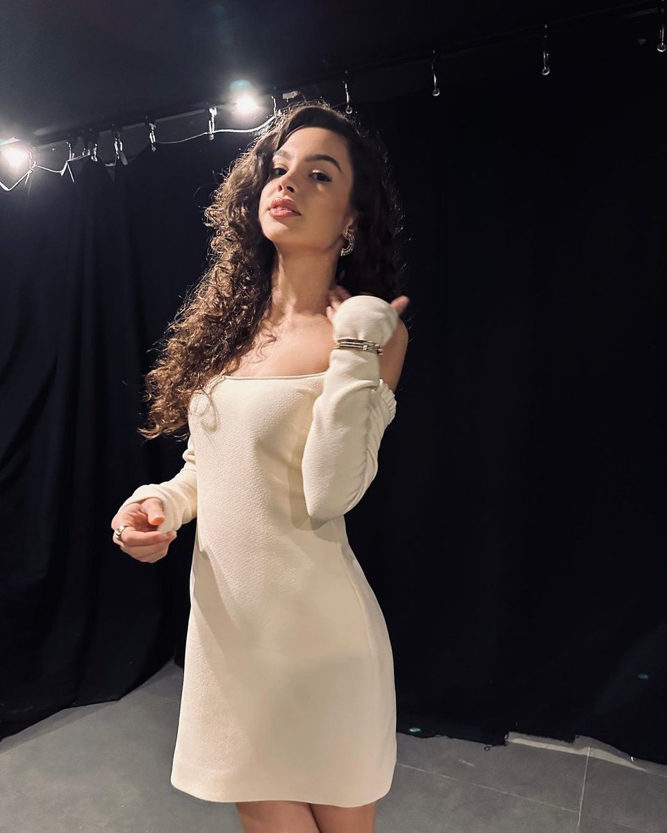 unlufav's tweet photo. Su Burcu Yazgı Coşkun https://t.co/1aZsgzZyvZ