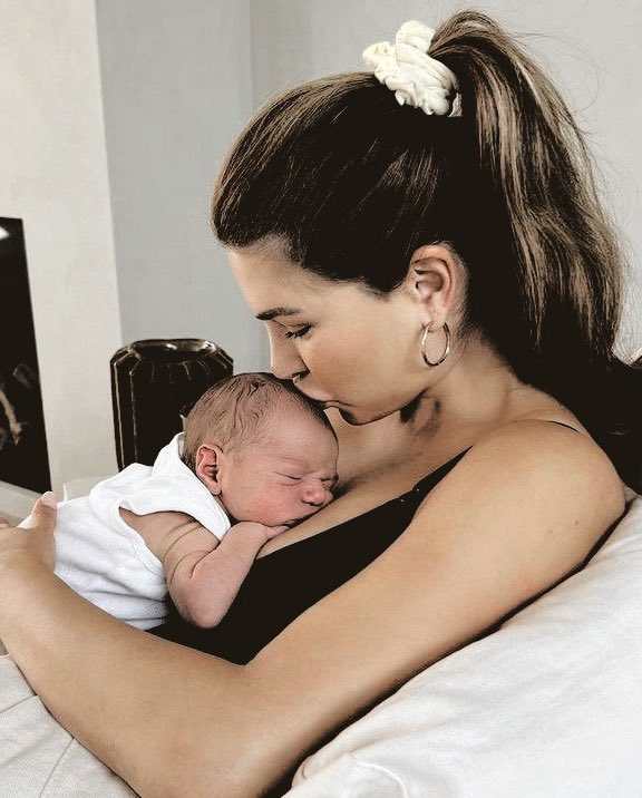 Com meu irmaozinho pitico.