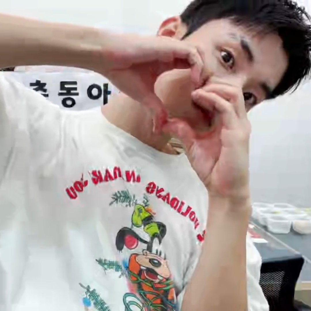 gqfeed's tweet photo. before 11.05 ends, again, maraming salamat po sa lahat ng pumunta at nag-stay throughout the cse to celebrate our jichang's bday! 🤍 nakakapagod pero sana happy kayong lahat today. 😊

#내_청춘_큐야_생일축하해
#Our_youth_Q_HBD #4EVERMY115
#더보이즈 #THEBOYZ #큐 #지창민 https://t.co/JvfLzCb3HS