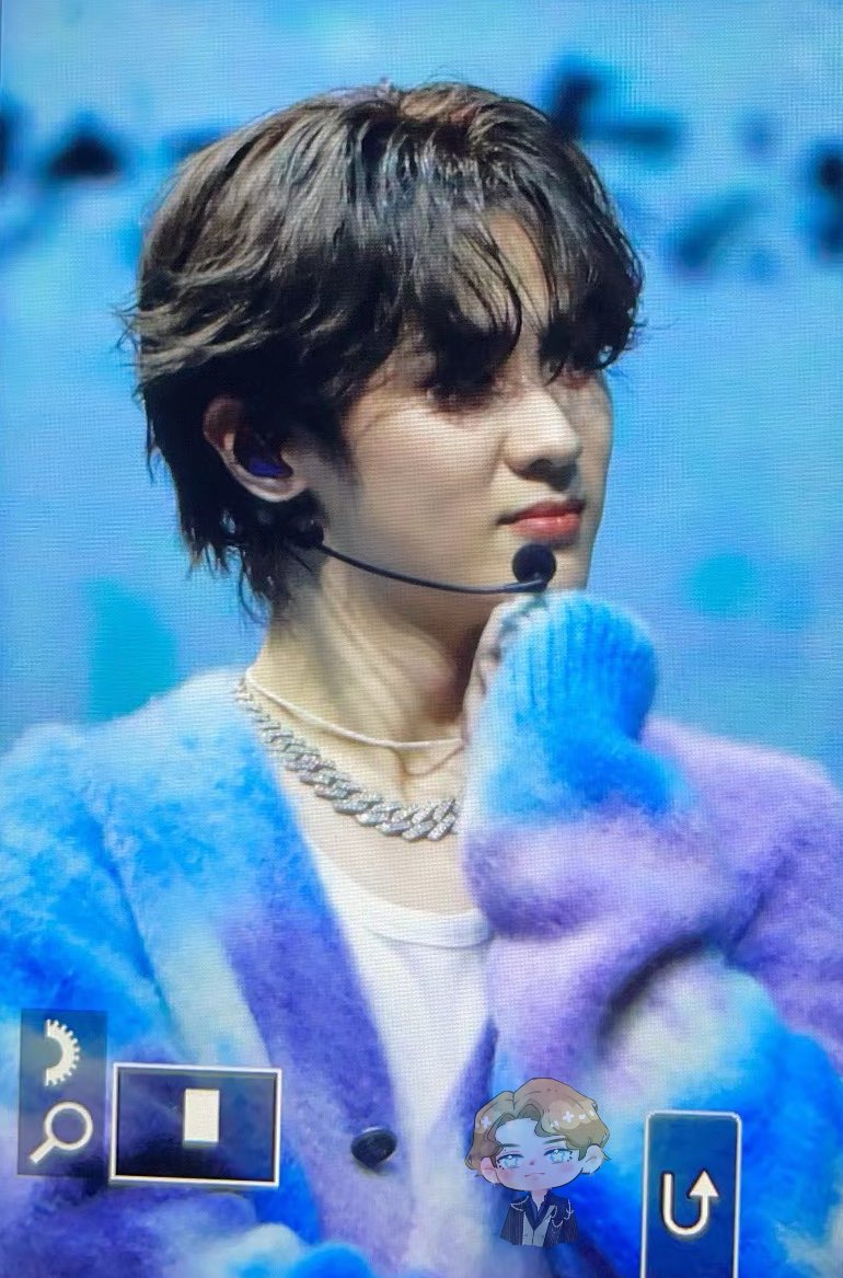 qxxdekfc's tweet photo. 231105 成都showcase 

#WayV #钱锟 #KUN #쿤 https://t.co/THbOFjfvsn