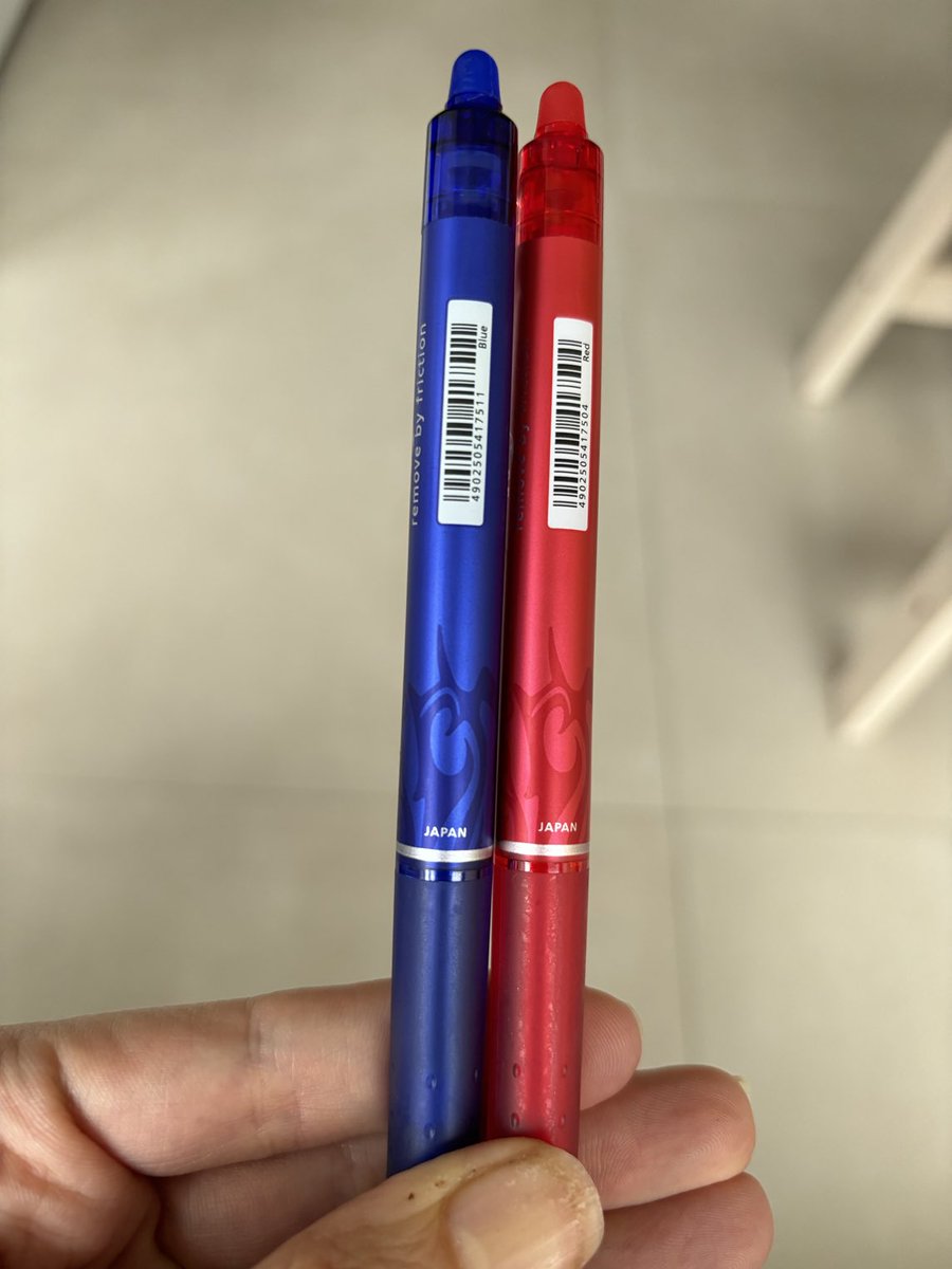 CantoneIrene's tweet photo. The famous japanese #erasable pens become obligatory at #school . Once upon a time, we had to think before writing to avoid mistakes (perhaps we just learned to think!). Now we let our flowing state of disorganised thoughts in vocals and teach our children to โฆ. To do what? https://t.co/K9dsfbBQdx