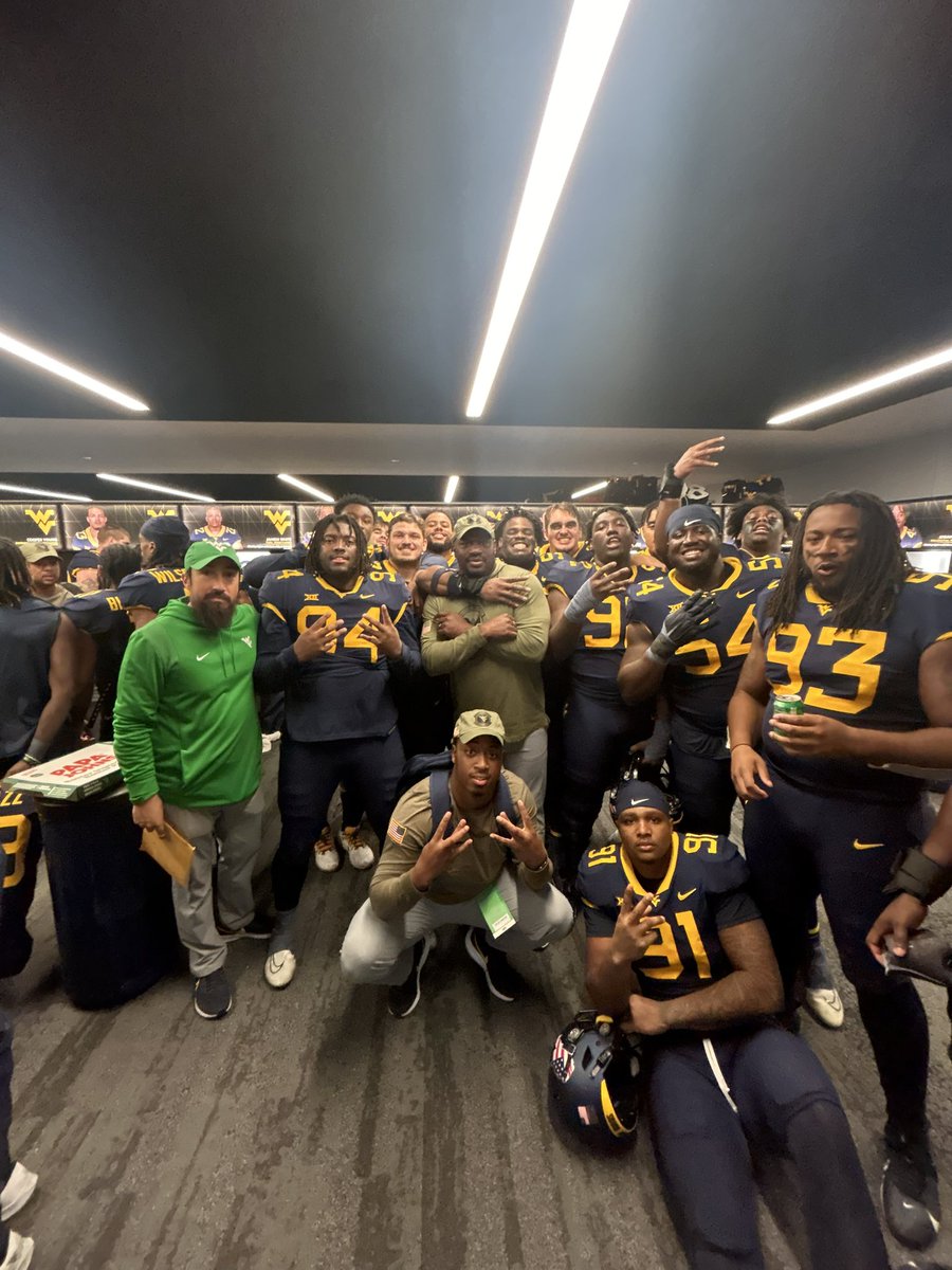 CoachThompson_1's tweet photo. 🎳🎳🎳 https://t.co/pmXOBI0ZKJ