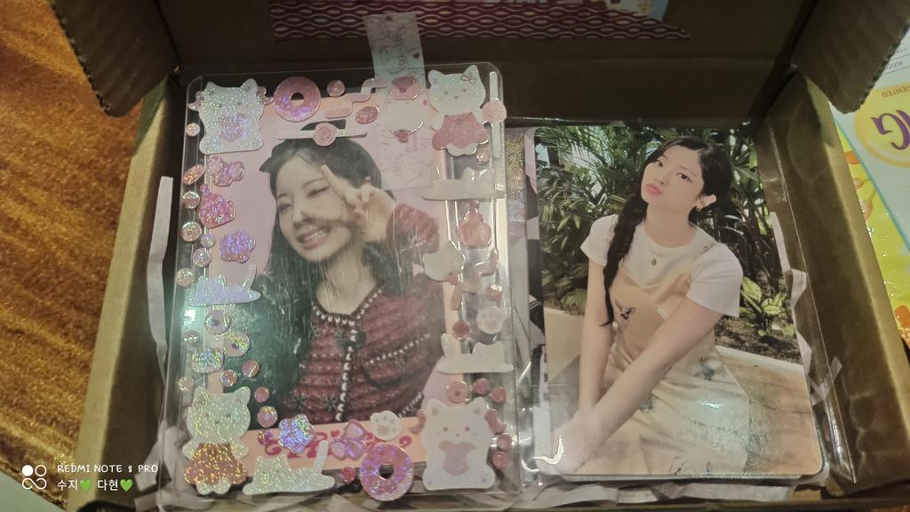 dubu_tuk's tweet photo. Thanks... Received my Dahyun dicon today 😍 Thank you for the freebies as well! 💞 #SeachellesProofs @seachellessss https://t.co/gKbYSSSGV8
