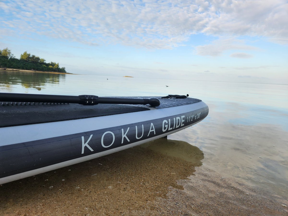nagmotors's tweet image. 「KOKUA GLIDE11'2" × 30"」旅に持っていくオススメのSUP、オールラウンドタイプで安定感があり、ひと漕ぎすればまさに「Glide感」を味わえる。良くある10'6フィートのSUPに比べて長く細い分スピードが出るので気持ち良く漕げます。エントリーボードにもオススメのボードです！
#kokua
#GLIDE