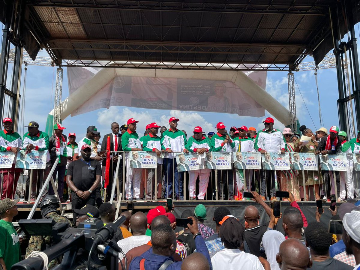 TonyeBarcanista's tweet photo. On August 2, 2018, Senator Bukola Saraki, then President of the Senate, was appointed as the National Leader of PDP by the Party's NEC. That was the first and only time the NEC, the highest authority of the Party after the National Convention, would appoint anyone as the National Leader of the PDP.

Since then, Saraki has been involved in EVERY electoral process of the Party irrespective of the political development. During the 2023 electoral season that saw the rise of two camps, pro-Atiku and pro-Wike, Saraki was the neutral figure. He's was the water "wey no get enemy". 

At present, he is not the Chairman of the Party but he has been to Bayelsa and Kogi states campaigning for Senators Douye Diri and Dino Melaye, the PDP gubernatorial candidates for the Saturday elections in the two states respectively. This is despite the fact that neither of both men worked for him at the 2022 PDP Special Convention that elected the presidential candidate of the Party for the concluded 2023 poll.

Furthermore, Saraki is always available to felicitate with PDP Chieftains that achieve successes at the Tribunal and their birthdays. In short, he inspire hope, and has justified the honor bestowed on him by the NEC of PDP in August 2018.

Nigerians, especially PDP members are taking notes just like I have been doing, in due time Dr. Bukola Saraki and every other person that are contributing to the growth of the Party shall be rewarded.
