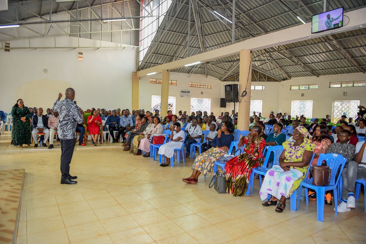 NdindiNyoro's tweet image. Today we attended morning mass at Mumbi Catholic Church and later a Fundraiser.

We then joined Christians at ACK Mukuria Hungu Church for KAMA day.

Later we joined MCA, Hon Gladys for a Thanksgiving service at CFF Church, Mukuyu.

We are African and Africa is our Business.