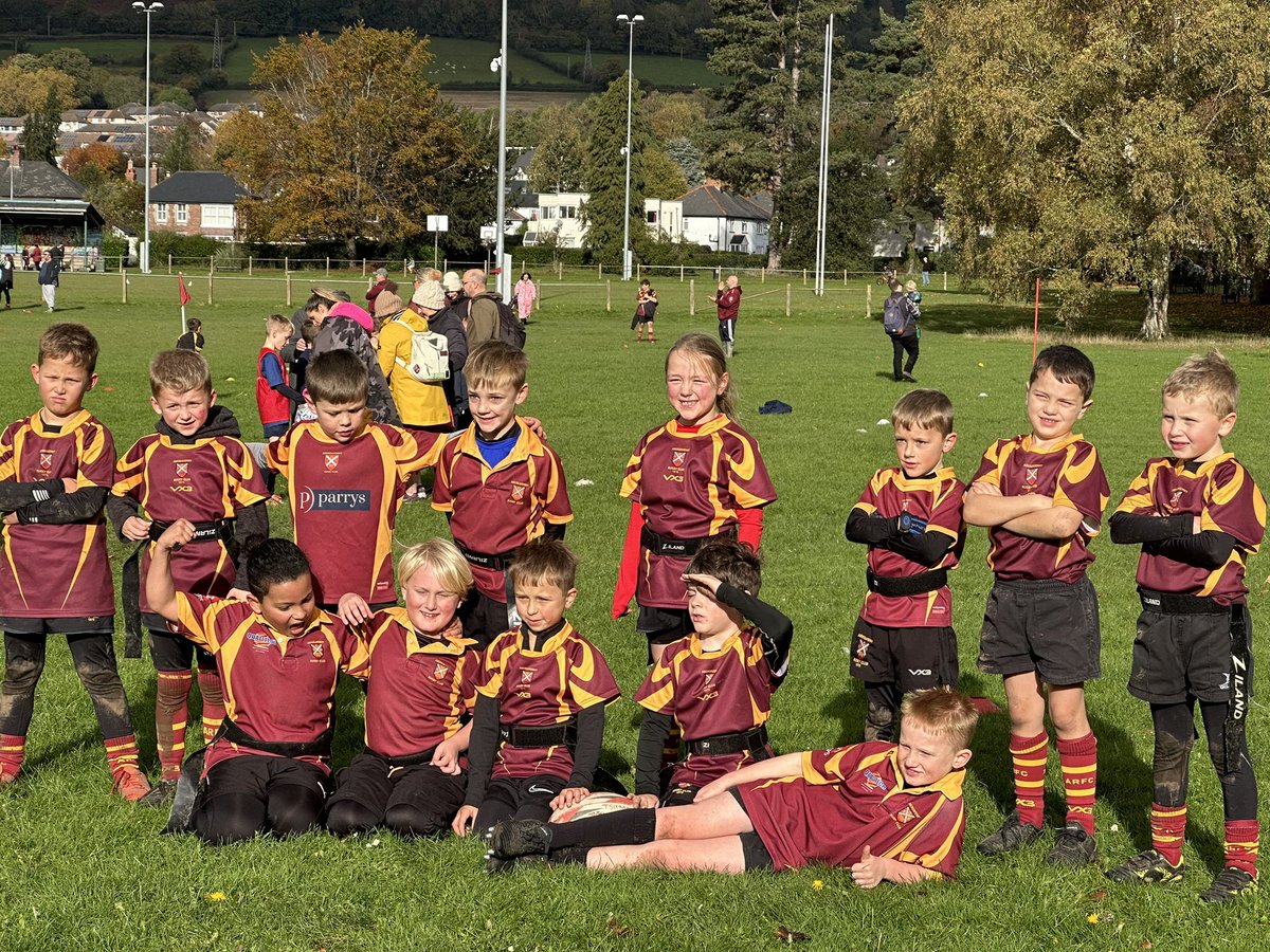 robwthompson's tweet photo. Another great morning watching Evie playing for @RfcAbergavenny U8. Today’s visitors @WhiteheadsRFC  great numbers in both teams allowing both teams to run two teams, busy coaches, thank you to all the people again that make these mornings happen @WRU_Community @Owen_Thompson11 https://t.co/bPCRdmfsxn