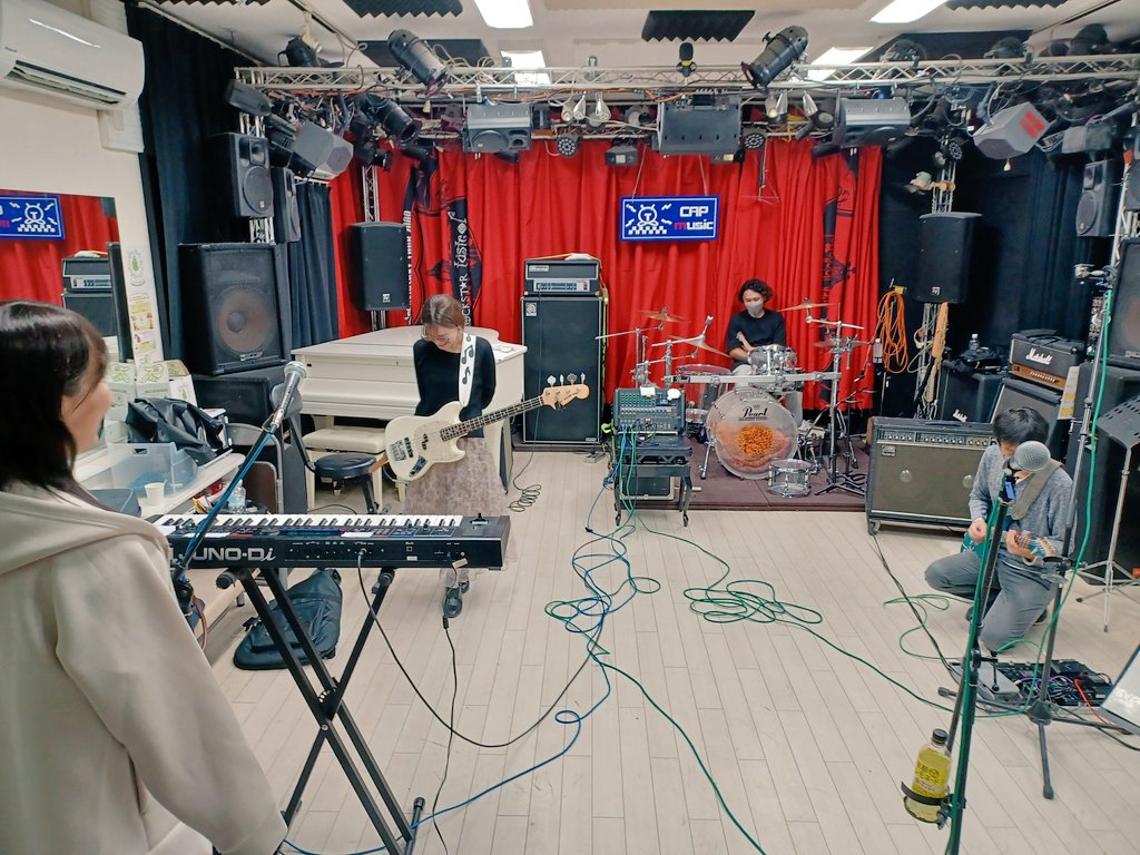 take69music's tweet photo. 今日は日進月歩のスタジオ練習���した🌙🎹

自分としては昨日に引き続き再びスタジオCAP　MUSIC さん！

いつもお世話になっております🎵 https://t.co/xfWPyFpHrx