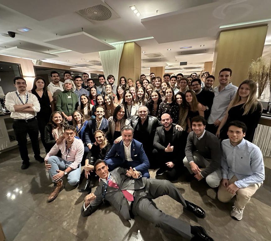 Álvaro Gómez tweet media