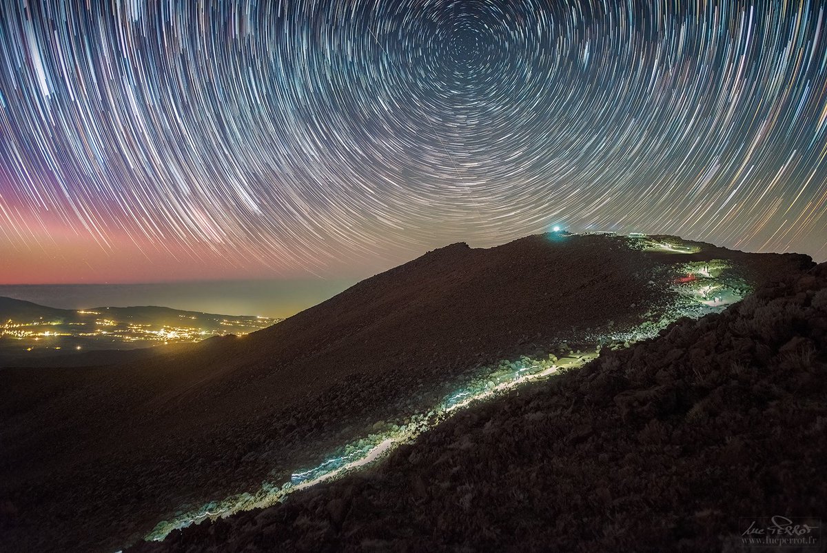 LucPerrot_Photo's tweet image. Ascension du Piton des Neiges.

C'est bien connu, ce sont les derniers mètres les plus difficiles. Mais c'est l'effort à fournir pour rejoindre la danse des étoiles.

En contre-bas, les lumières de la Plaine des Cafres.