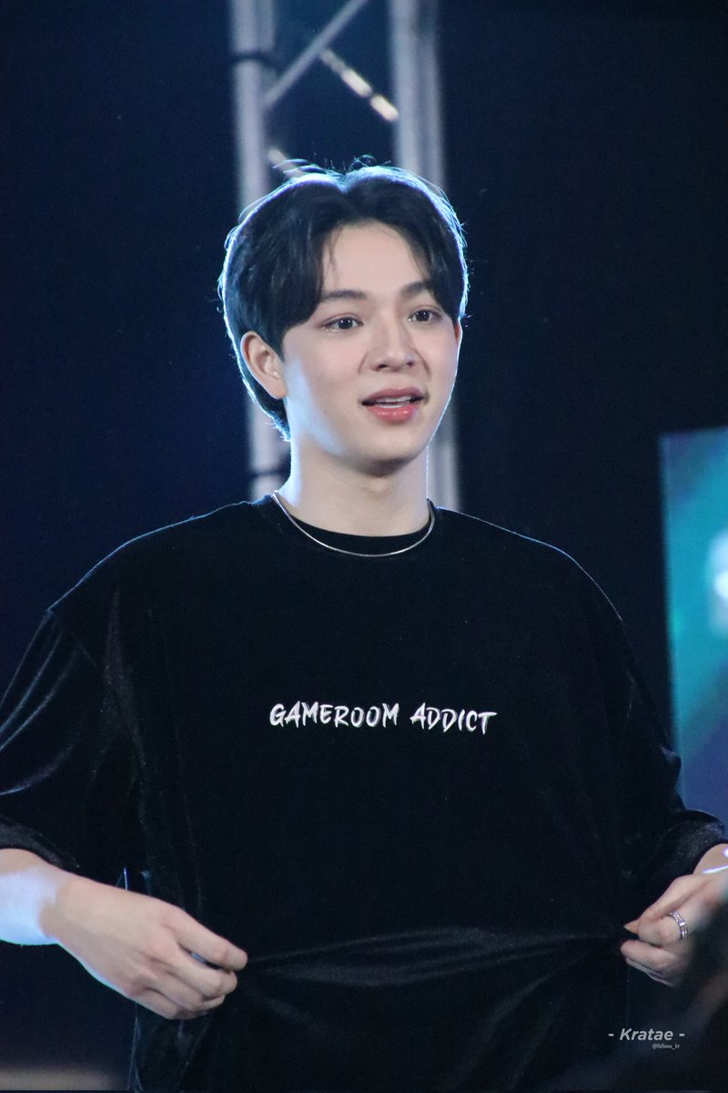followu_kt's tweet photo. เสื้อ​สวยมากงับ

:: 04112023 ::

#TheNewChapterOfBASCOP
#บาสเด็กอ้วนที่แท้จริง @basjtr https://t.co/ImVS9DfVH7