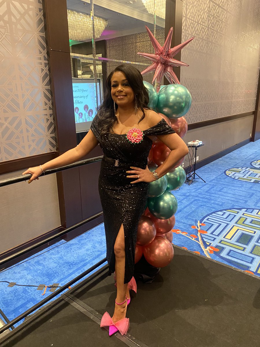 Tanya_N_Shelton's tweet image. Celebrated #50YearsOfThetaTheta chapter of Alpha Kappa Alpha, Inc last night. 42 lines initiated. Thanks to everyone who supported.  #PQC #Spring97 🩷💚