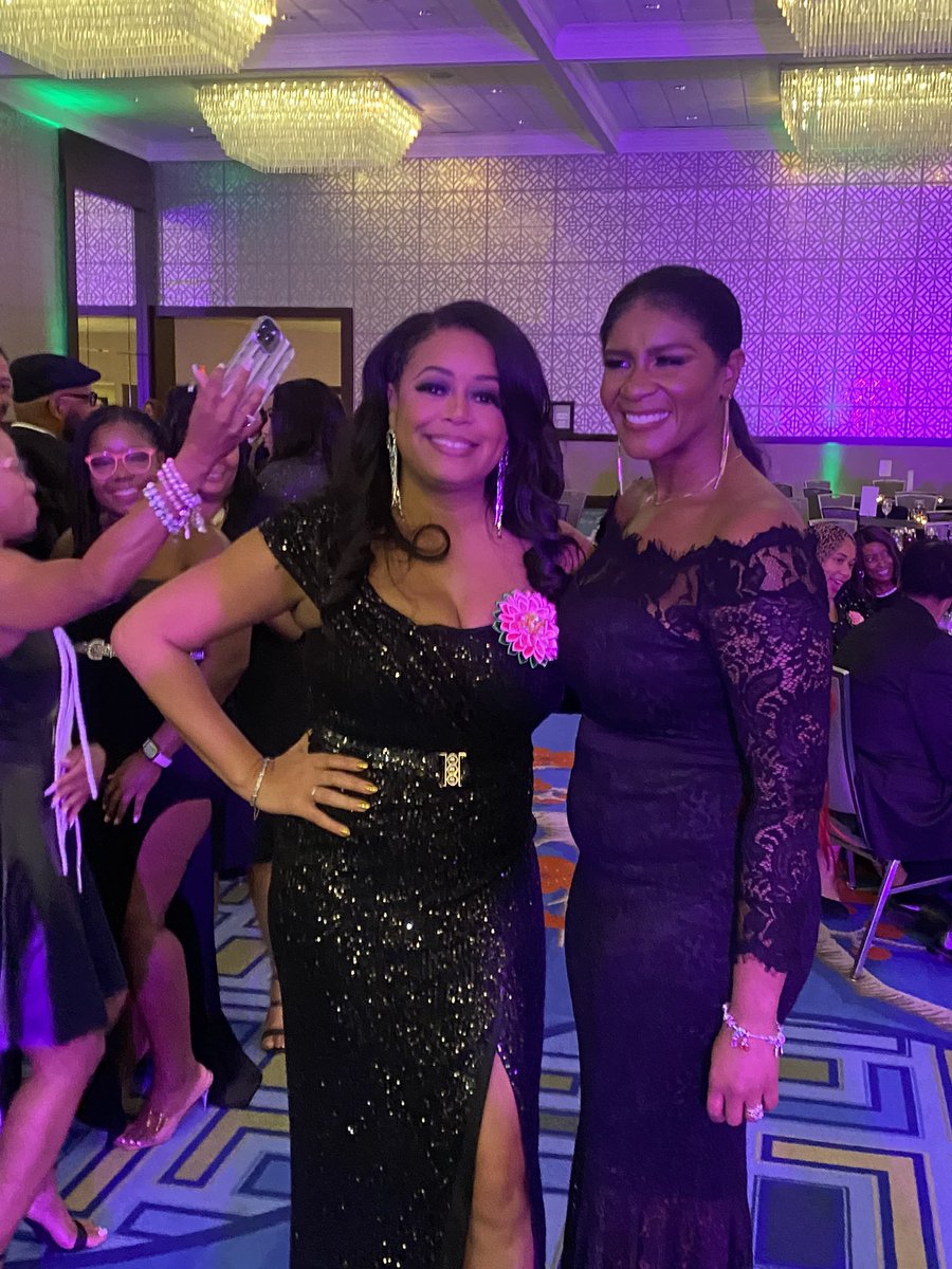 Tanya_N_Shelton's tweet image. Celebrated #50YearsOfThetaTheta chapter of Alpha Kappa Alpha, Inc last night. 42 lines initiated. Thanks to everyone who supported.  #PQC #Spring97 🩷💚