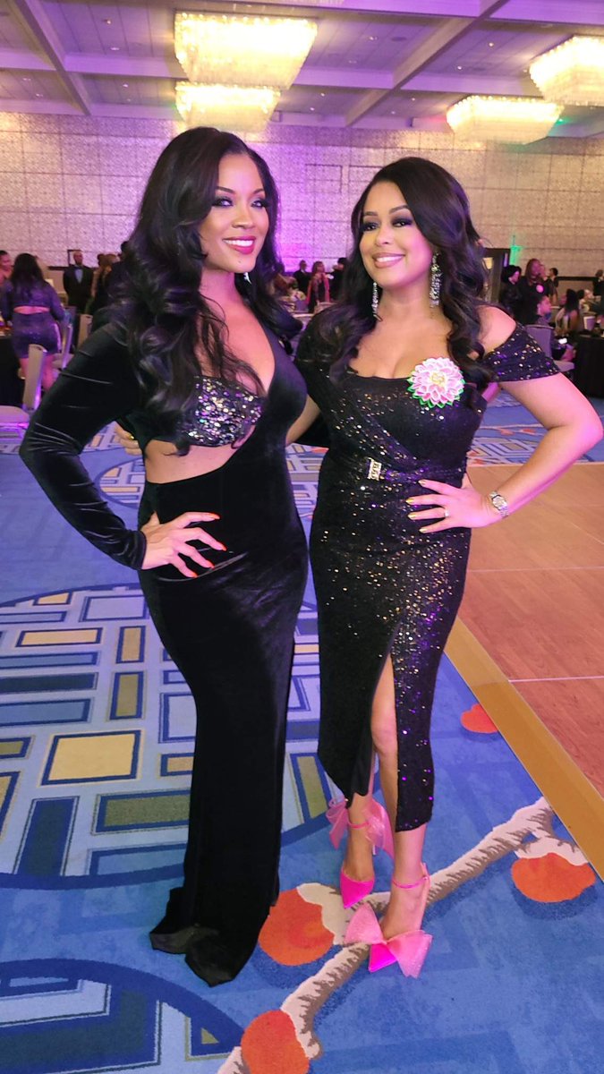 Tanya_N_Shelton's tweet image. Celebrated #50YearsOfThetaTheta chapter of Alpha Kappa Alpha, Inc last night. 42 lines initiated. Thanks to everyone who supported.  #PQC #Spring97 🩷💚