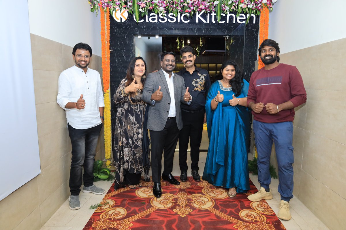 onlynikil's tweet photo. #ClassicKitchen opens its grand 4th Showroom in the presence of @RAKRI1 IAS, @KrithikaRadhak3, @Dir_SAC, #ShobaChandrasekar at #MarinaMall, OMR, Egattur, Chennai
#32YearsofClassicKitchen
@sureshbabubabug https://t.co/XnVZWM29bJ
