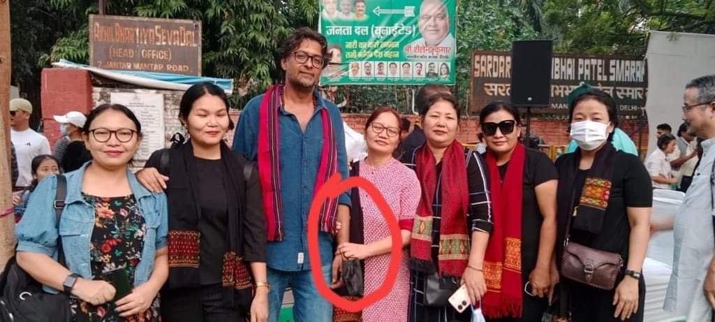 Am i evil to laugh at this?

The fate of Zalengam/Kukiland/Zogam hangs on this man 🤣 A street duffer who was earning his livelihood running online scam is now the only hope for Zalengam.

This is why i'm going to hibernate. #Zalengam is done.

#ManipurFightsback