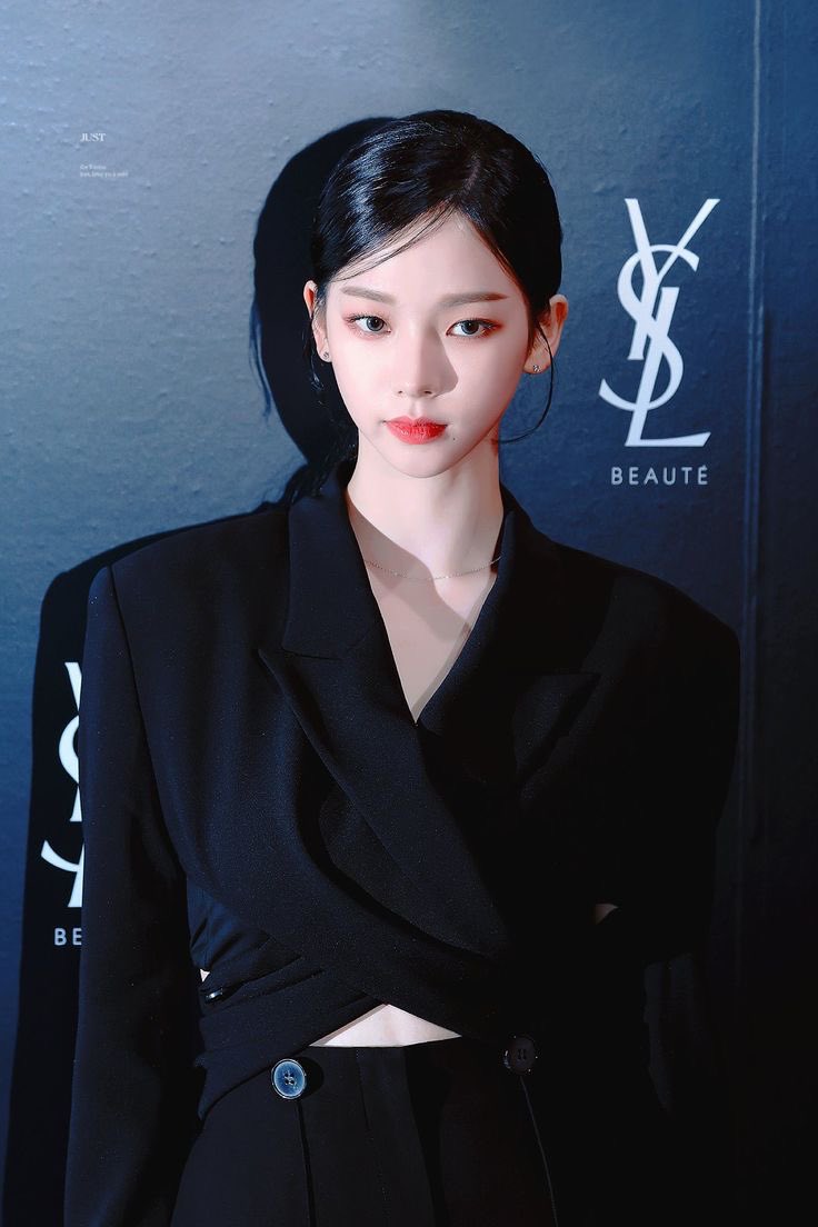 <a href="/SubCouturewell/">couturewell!</a> for the last 30+ days we be together. . i think i learn so much while holding hands with all of you . . just so you know, with this . . couturewell 2023, come to an end‼️ thank you couturist 💗🌷