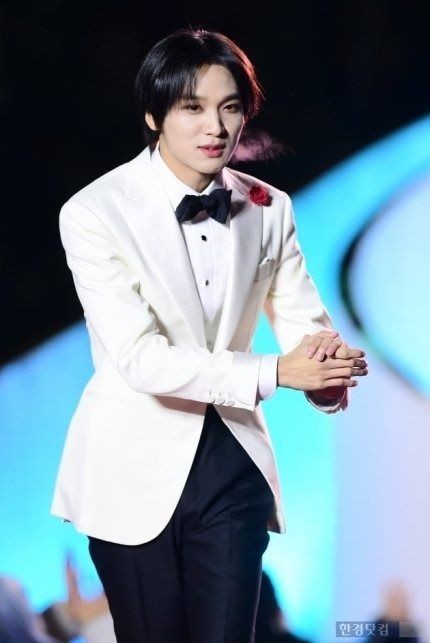 <a href="/SubCouturewell/">couturewell!</a> "Hmm saya juga mau bilang, jangan lupain CoutureWell, La Charme, Couturist, dan kenangan kalian saat satu atap disini. Janji gamon? HAHAHA. Dadah all."

Hude meninggalkan tempat sambil menyapa Couturist dengan senyum tipisnya.