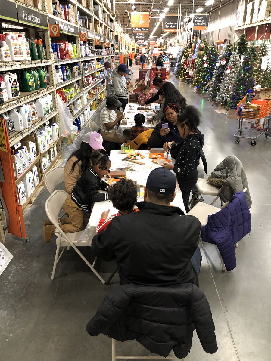 deshell1957's tweet image. The Newark NJ Home Depot’s Kids Workshop. Building a horseshoe game. The first Saturday of every month. @marcusmccollum @PhelpsFahimah @SeanMorris12 @linetterubio3 @Ckelly28K @DHRMgregorio @thdmikeb @Nap716 @sherryannvando1 @D66Celest @Lfam6Lynch