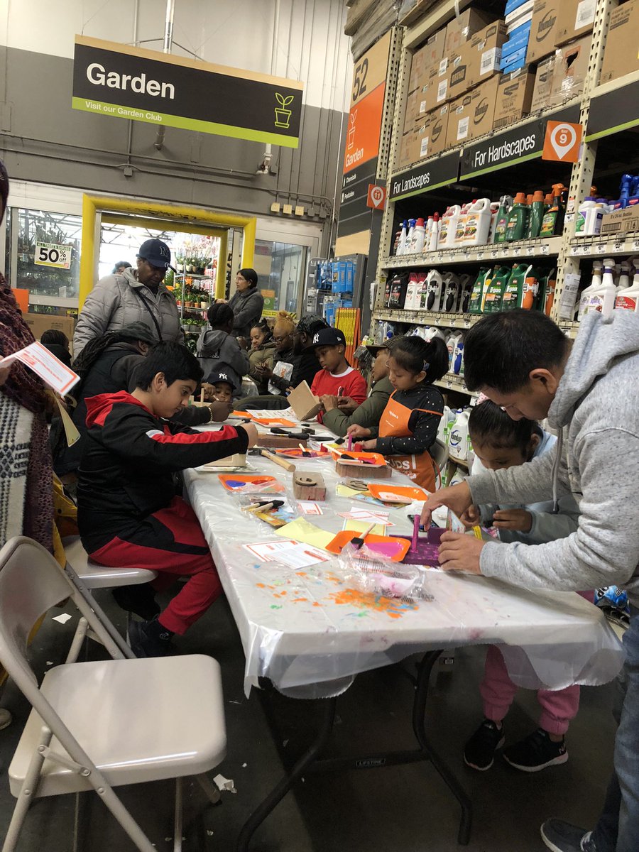 deshell1957's tweet image. The Newark NJ Home Depot’s Kids Workshop. Building a horseshoe game. The first Saturday of every month. @marcusmccollum @PhelpsFahimah @SeanMorris12 @linetterubio3 @Ckelly28K @DHRMgregorio @thdmikeb @Nap716 @sherryannvando1 @D66Celest @Lfam6Lynch