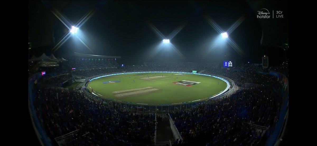 aarthee10's tweet photo. For a moment i was confused whether Today’s match is against South africa or Srilanka ?

#HappyBirthdayKingKohli #INDvSA #INDvsSA #staraikelungal https://t.co/RZZujKqRZ0