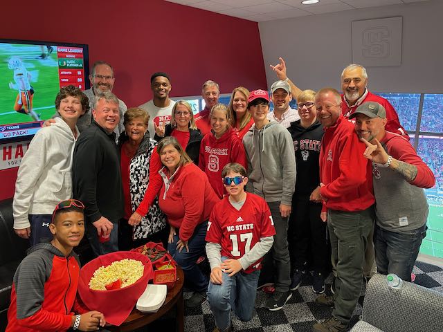 NorthStateBank's tweet photo. Nothing but smiles from this pack! #WeBackThePack https://t.co/UWXEISbvof