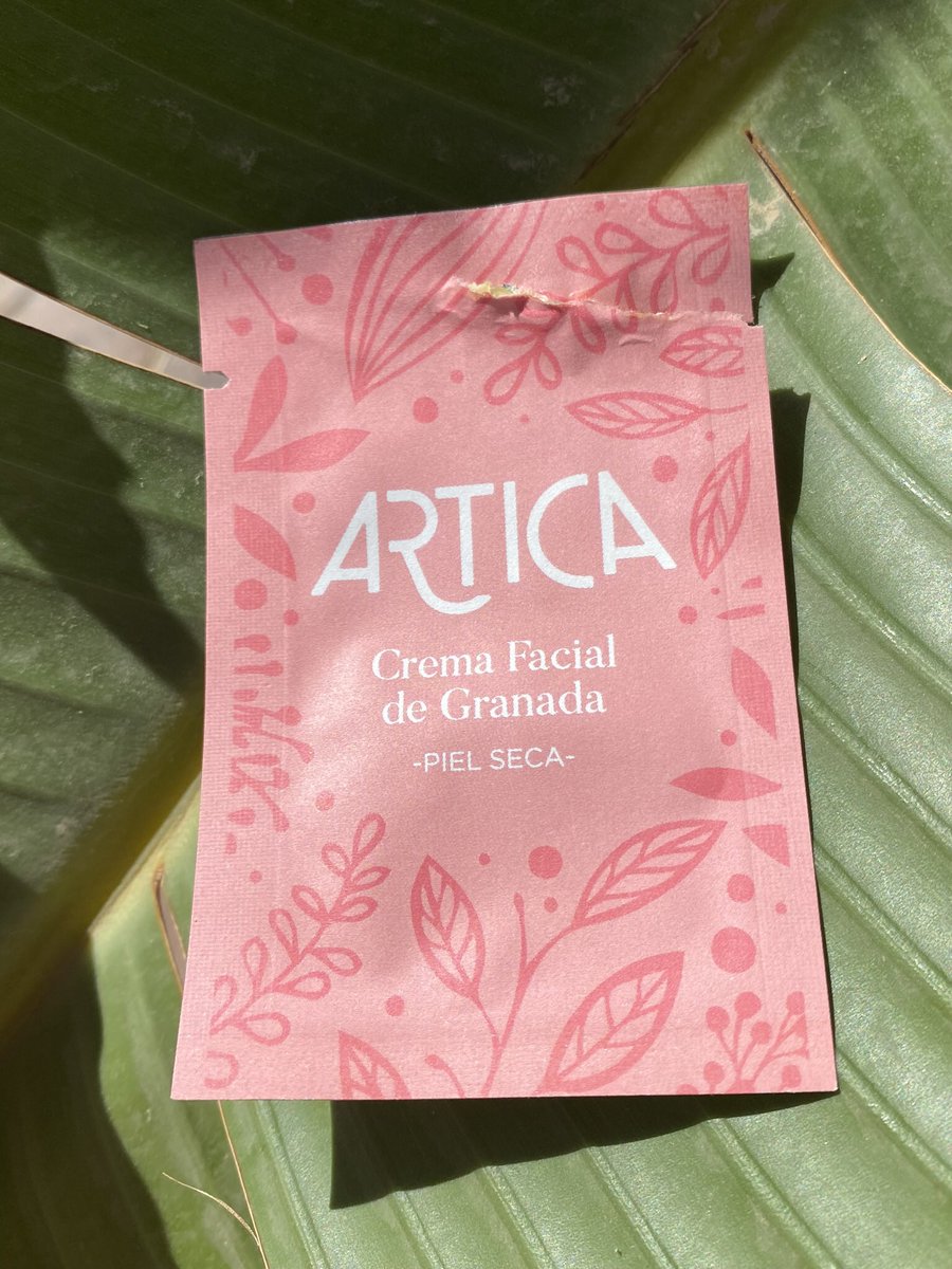 Alta cosmética ecológica 

articabio.es
Después de probar esta muestra os lo recomiendo. Deja la piel genial todo el día . Un olor muy agradable. Me encantó . 
<a href="/articabio/">Ártica Bio-Cosmética ~ Estela</a>