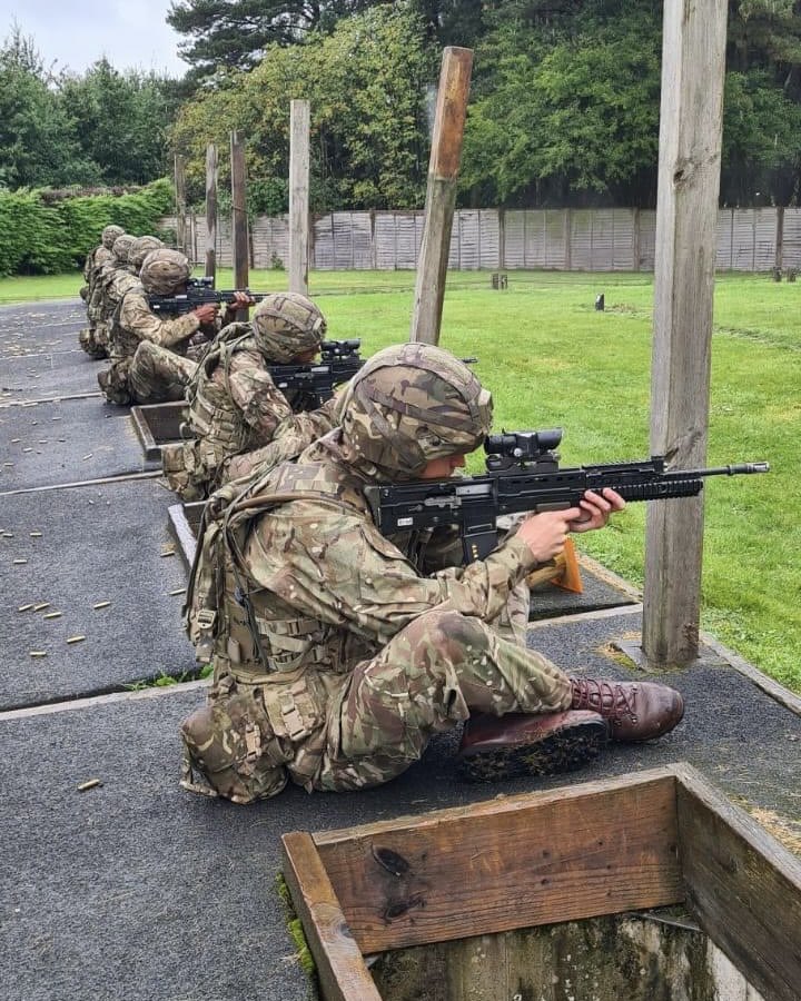 Mastering the tools of the trade - there may be a future sniper in this picture! These days, Infantry recruits have to learn many skills, but nothing is more important than learning to operate their rifles effectively. #shooting #infantry #marksmanship