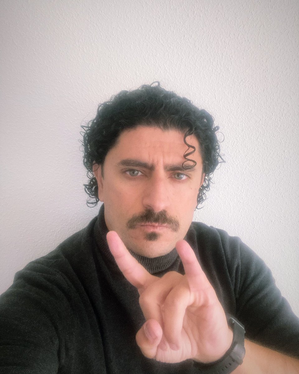 Como cada mes de noviembre <a href="/UnionistasCF/">Unionistas de Salamanca CF</a> se une a la causa de <a href="/movembercharro/">Movember Charro</a> dejándonos bigote para ayudar y concienciar sobre temas como salud mental, prevención del suicidio y cáncer de próstata. Haz de tu vello facial una fuerza positiva. ¡The show must go on!