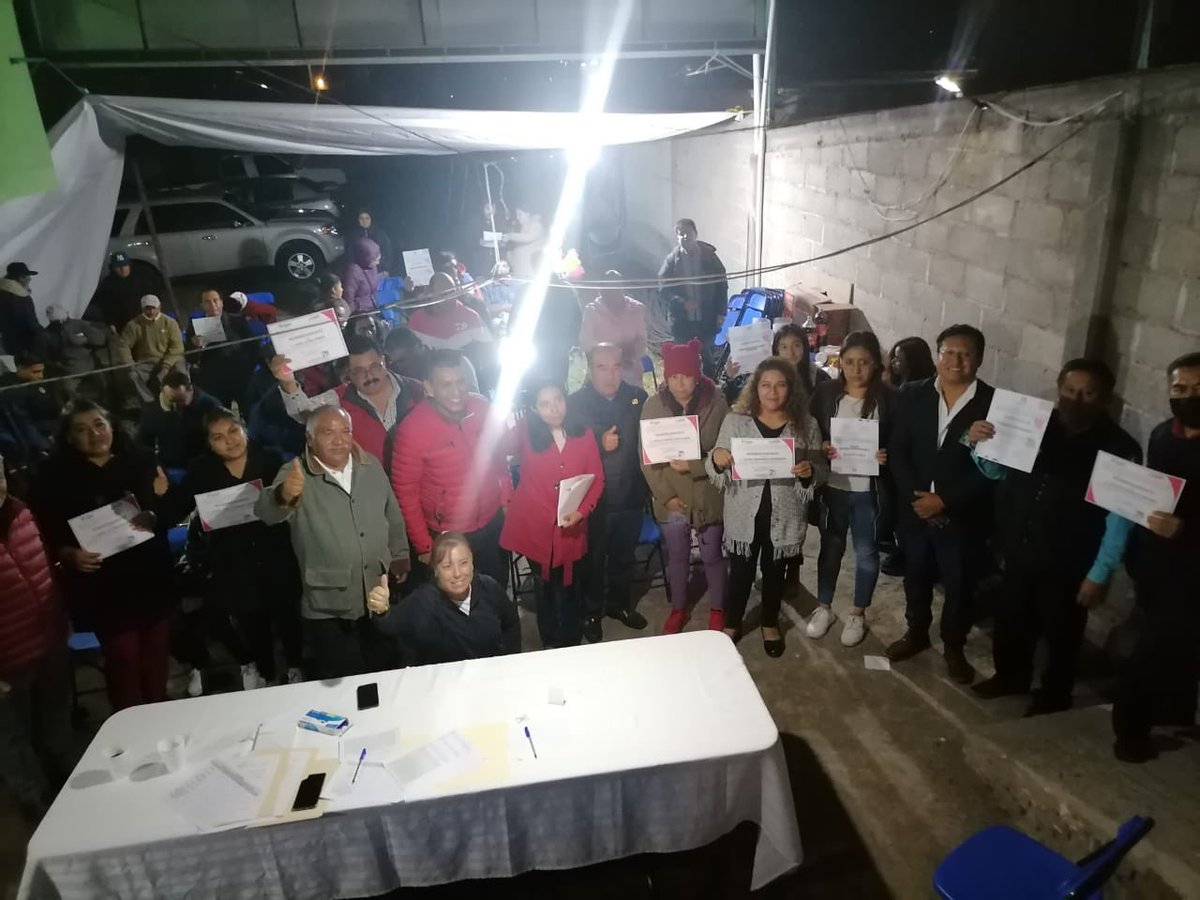 AntoniolemusJ's tweet photo. Acompañe al secretario general del CDE PRI @teodardomt para presenciar la toma de protesta del CM del PRI en XALTOCAN, se que harán un buen trabajo por las y los priistas del municipio. https://t.co/WpFnp4qXW3