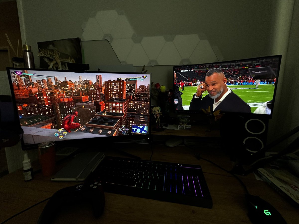 Spiderman 2 and NFL = ♥️

#spiderman2
#nfl #KansasCityChiefs