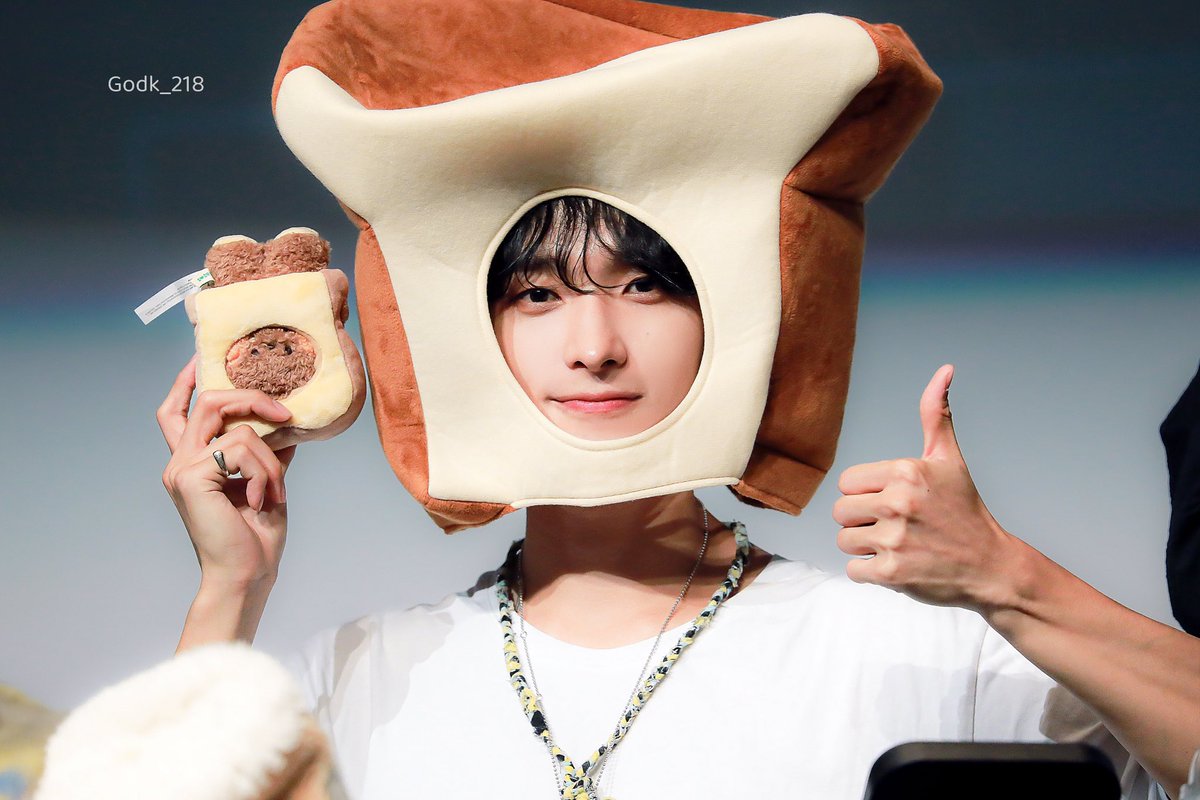 Godk_218's tweet photo. 231105 뮤플 팬싸

빵돌이 겸이🍞

#SEVENTEEN #세븐틴 
#도겸 #DK https://t.co/UGba5Of22X