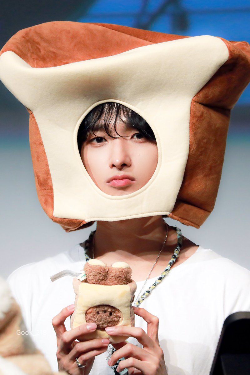 Godk_218's tweet photo. 231105 뮤플 팬싸

빵돌이 겸이🍞

#SEVENTEEN #세븐틴 
#도겸 #DK https://t.co/UGba5Of22X