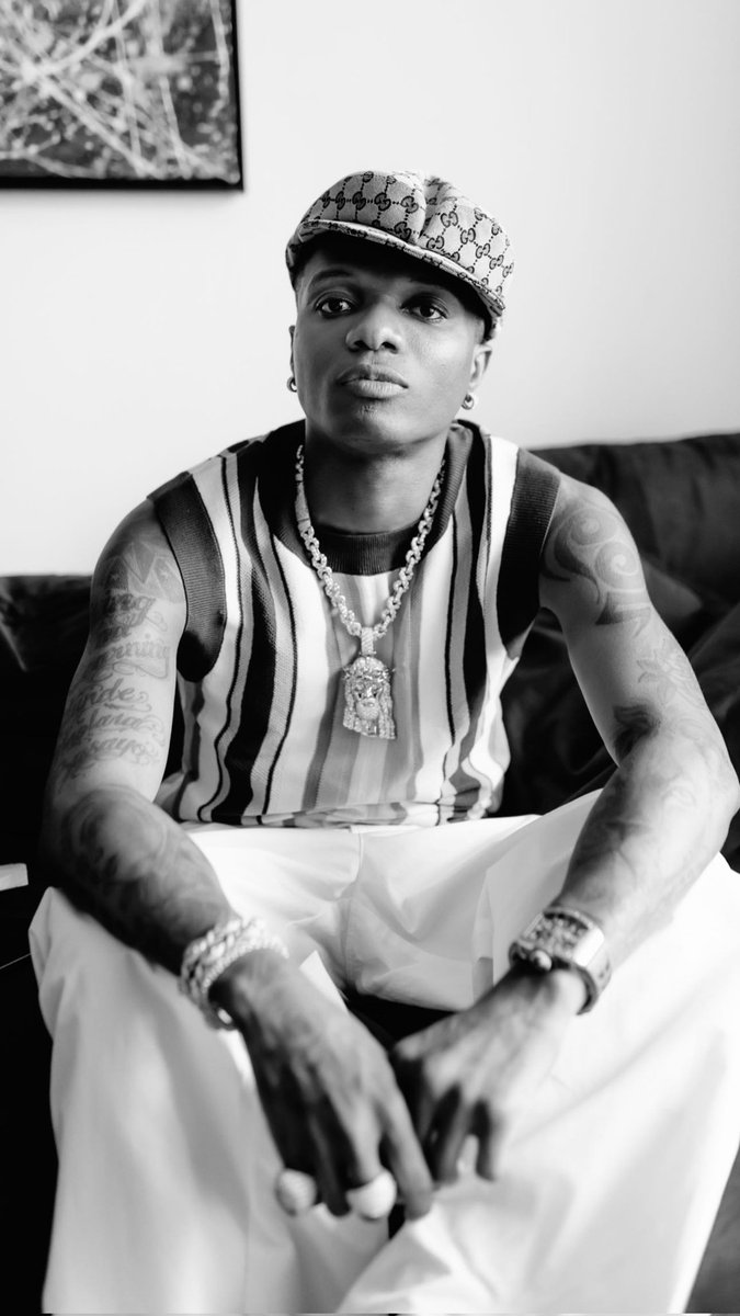 _BarnyO's tweet photo. It's a new week so i got you all a new Wallpaper ❤️🦅🌹

One word for Wizkid.👇🏾 https://t.co/ghI79J1tLj