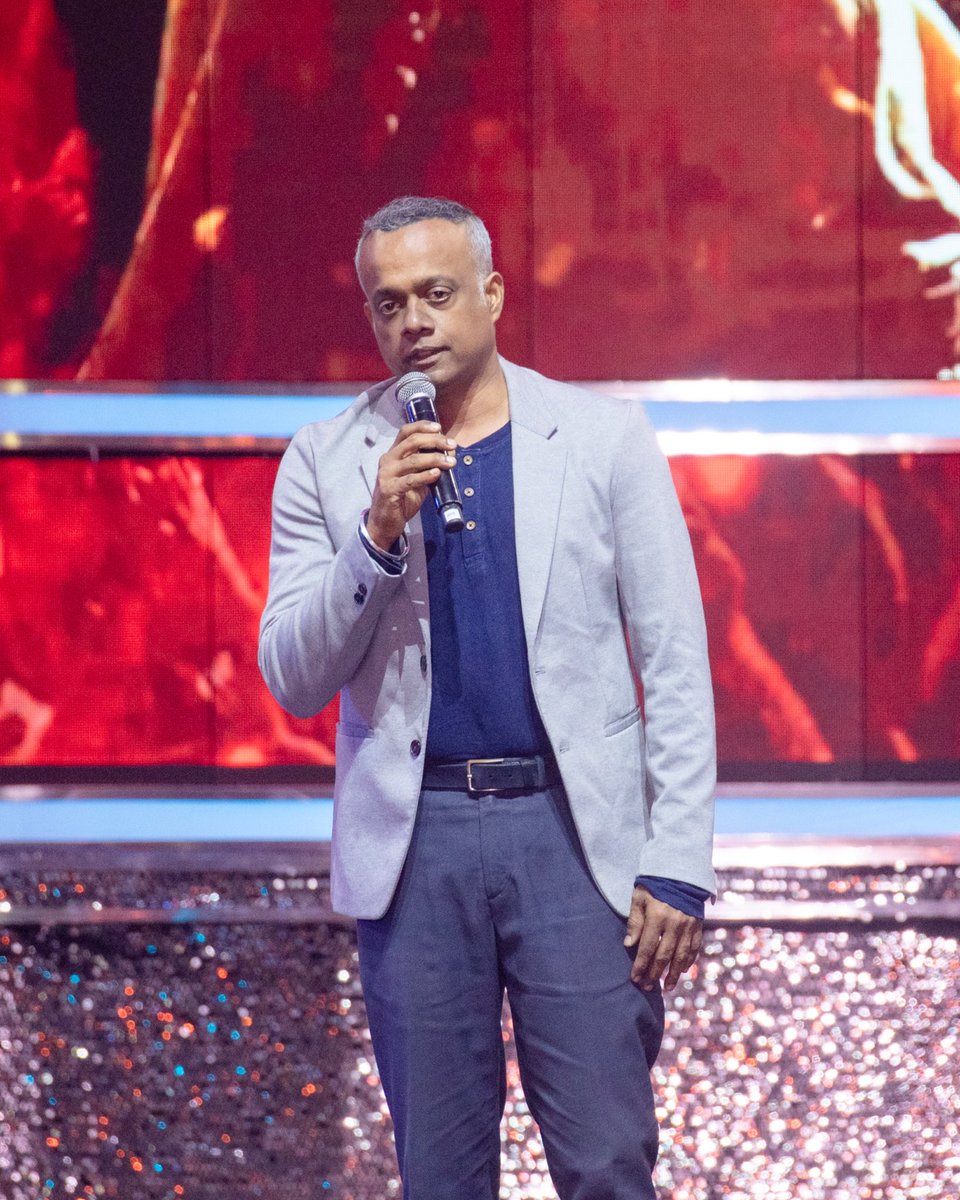 That’s a stylish speech from GVM, as usual, in his very own style ♥️ The Roar Of #Leo - Bloody Sweet Victory 🔥 #Thalapathy @actorvijay sir @Dir_Lokesh @trishtrashers @anirudhofficial @duttsanjay @akarjunofficial @7screenstudio @Jagadishbliss @PharsFilm @ahimsafilms @GTelefilms…