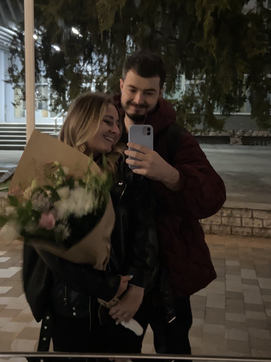 IrRostova's tweet photo. Два счастливых человека https://t.co/DqXiEGn1M5