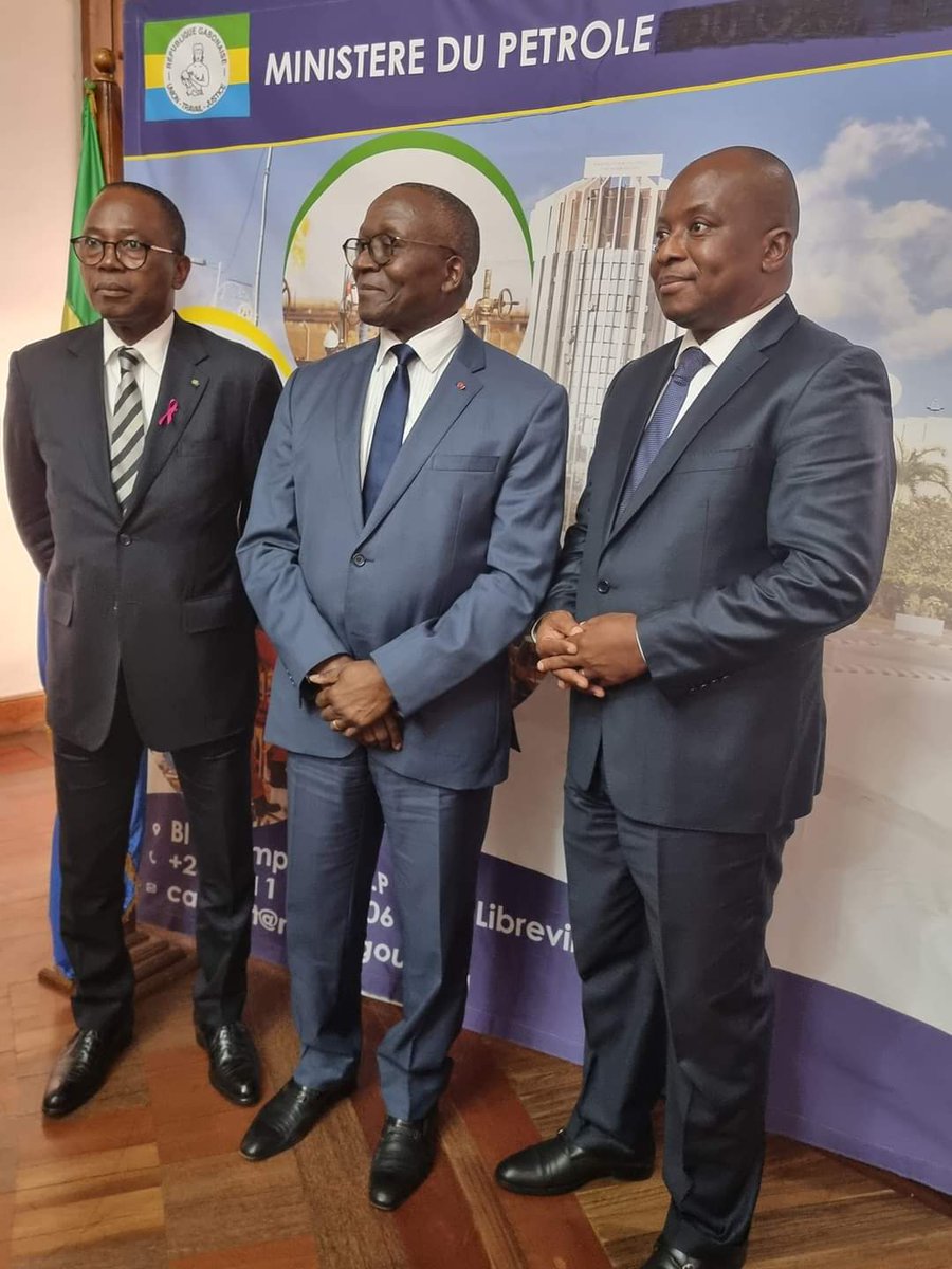 Le Ministre #Marcel_Abéké a pris part à une réunion tripartite,le 30.10.23, aux côtés de ses collègues de  l'#Enseignement_Supérieur et des #Travaux_Publics.Ladite réunion portait sur l'urgence de la finalisation des travaux de réhabilitation des universités #UOB, #USS et #USTM.