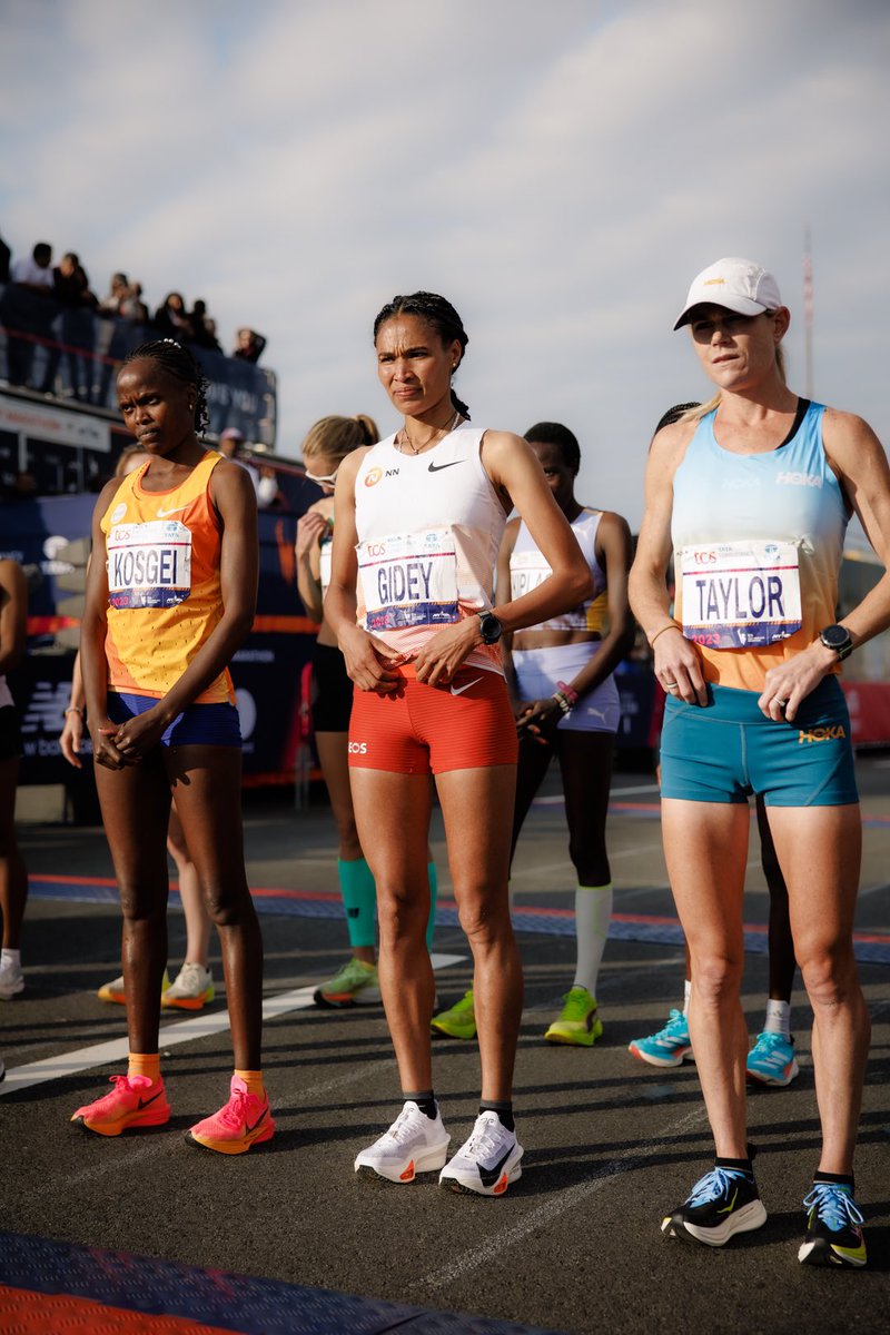 dsmfrunningteam's tweet photo. 26.2 Miles through New York City. Feel it. Believe it. 🧡
#Back2TheStreets #NYCMarathon https://t.co/MnB2sBEvbg