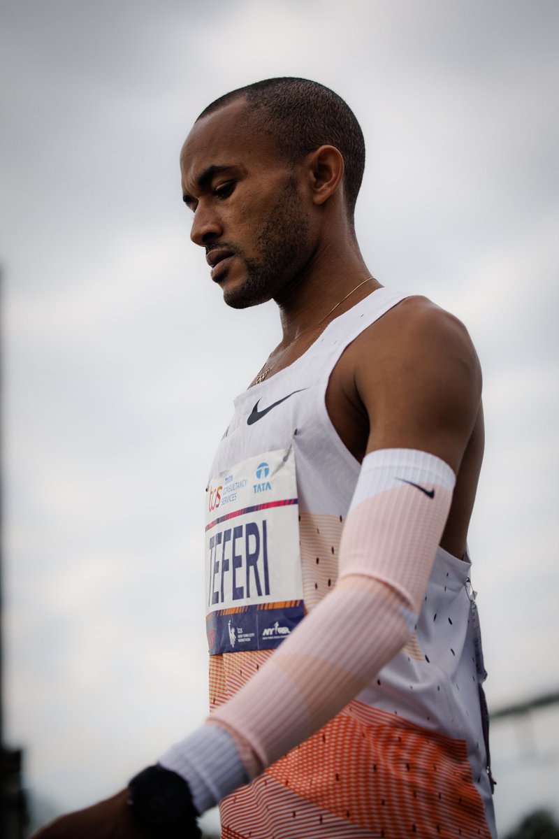 dsmfrunningteam's tweet photo. 26.2 Miles through New York City. Feel it. Believe it. 🧡
#Back2TheStreets #NYCMarathon https://t.co/MnB2sBEvbg