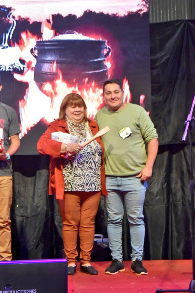 jorgeAdanLovato's tweet photo. Miles de vecinos disfrutaron de otra edición de la Fiesta Provincial del Reviro y la Cultura Popular en la Escuela Normal de #Montecarlo https://t.co/8zizAAwXri