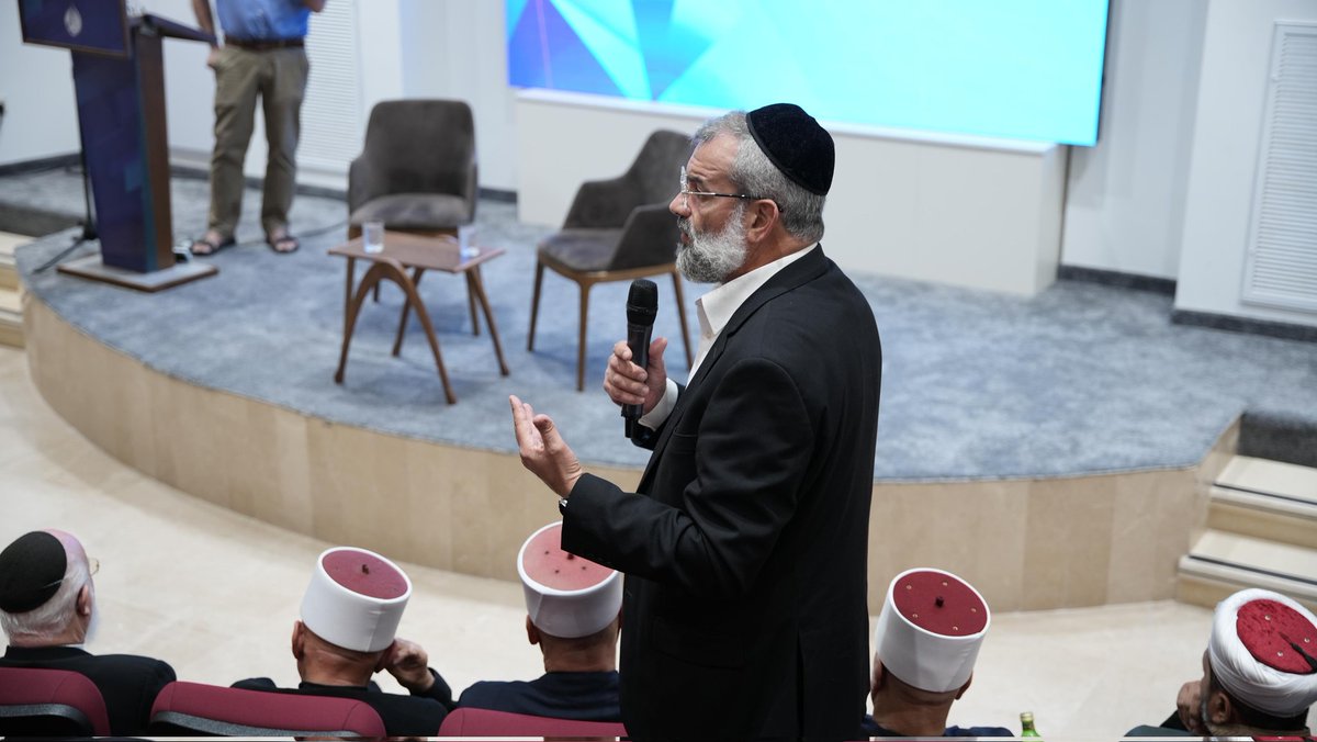 📢 Latest report on Arab-Jew unity at the Ahmadiyya #Muslim Mahmud Mosque in Haifa. #voicesforpeace #Palestine #Israel